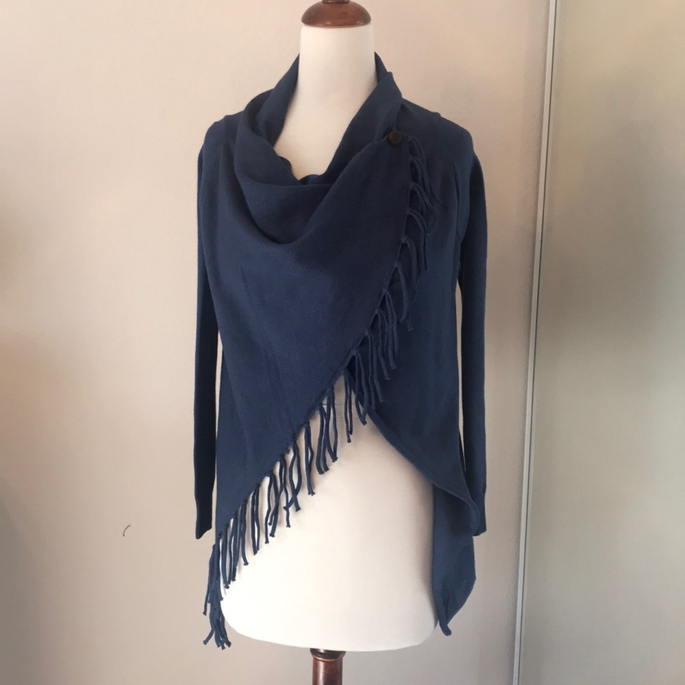NW/OT.       JW cardigan scarf
